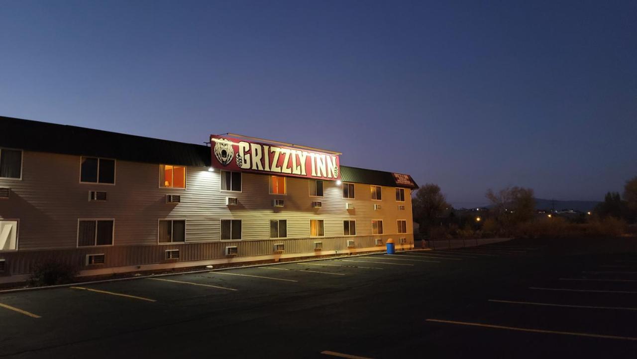 Grizzly Inn Evanston Exterior photo